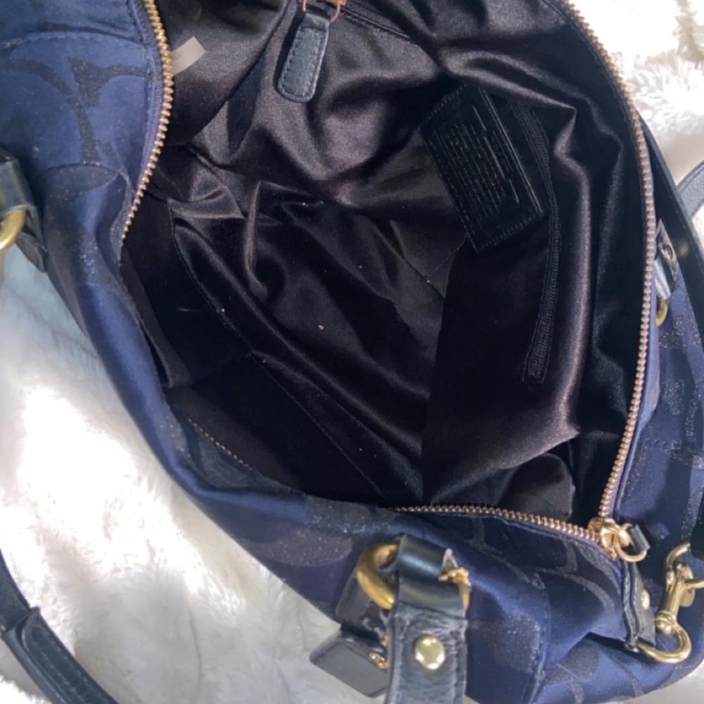 Authentic Coach bag - Picture 3 of 3